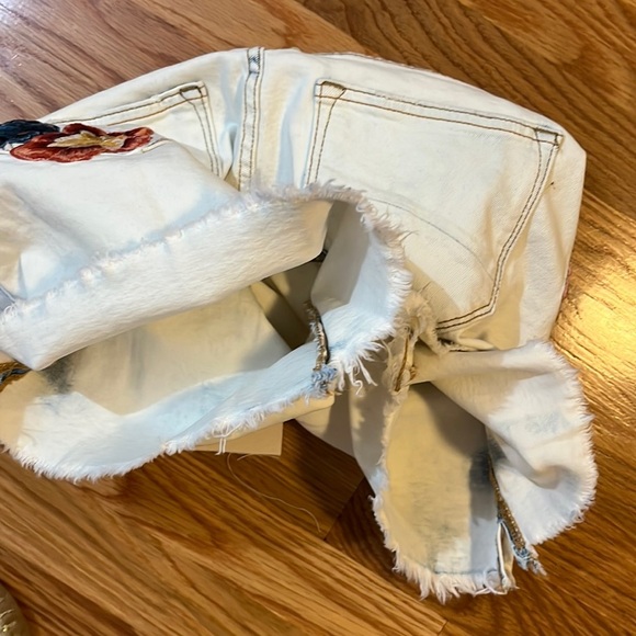 Free People x Driftwood Bleach Lulu Shorts NWT 28 - Picture 15 of 16